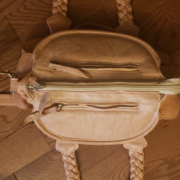 Elegant Tan Treesji Handbag - Picture 4 of 8